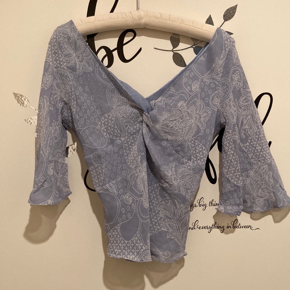 Peter Nygard silk top
